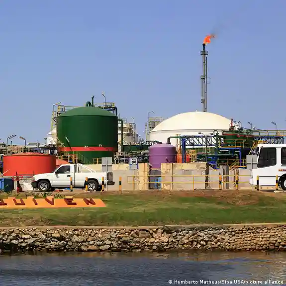 Venezuela comienza exportación de gas hacia Colombia