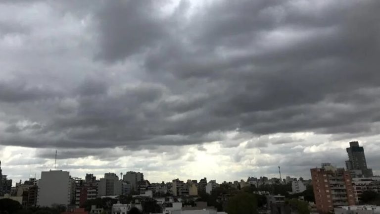 Onda tropical N.° 2 se desplaza del centro al occidente de Venezuela