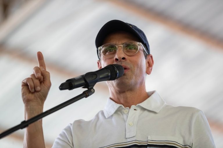 Capriles acusó al gobierno de buscar que la elección del domingo sea “clandestina”