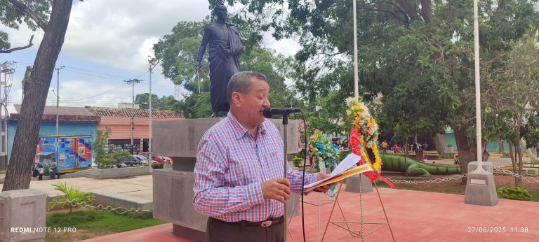 Ramón Figuera pronunció discurso de orden el Día del Periodista en Valle de La Pascua