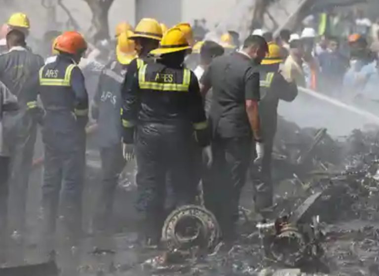 Tragedia: 260 personas murieron en siniestro del vuelo de India Air que tenía a Londres como destino