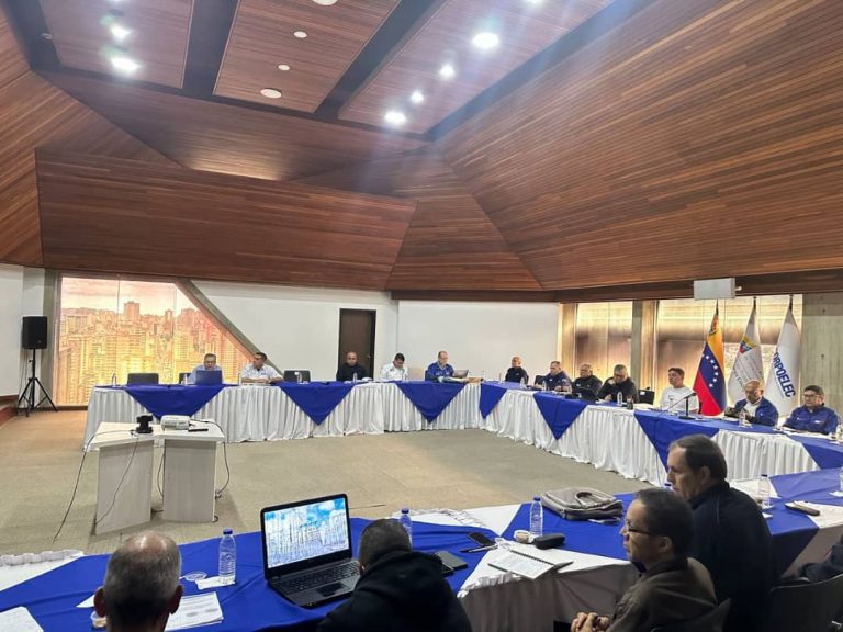 Comité Técnico de CORPOELEC revisa avances de proyectos prioritarios asociados al SEN