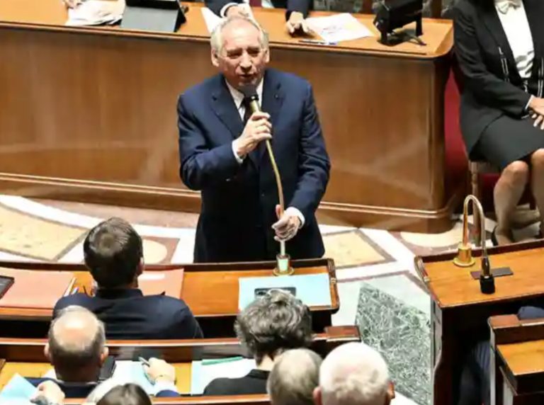 Parlamento de Francia destituye a primer ministro BayrouHace 57 minutos