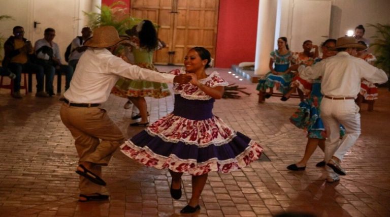 Raíz y Vuelo: Un joropo en el tiempo se estrenó en la UCV