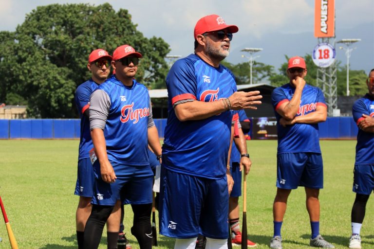 Guillén: «Vamos a jugar duro»