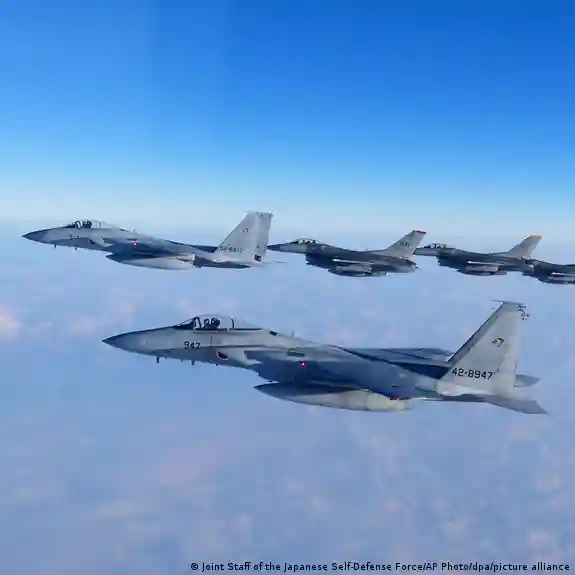 Washington y Tokio exhiben fuerza militar en el mar de Japón