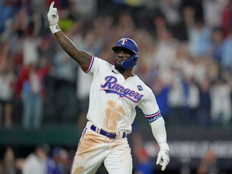 Los Filis firmaron a Adolis García