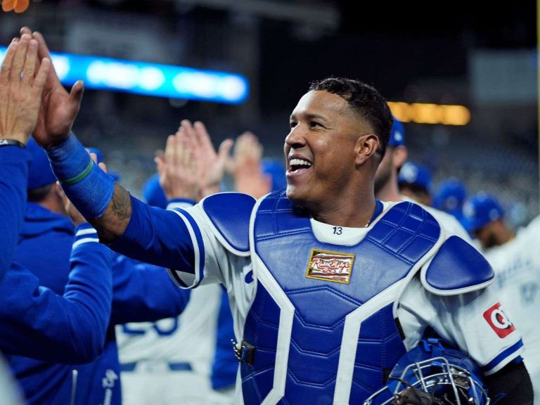 Salvador Pérez comenzá a lucir el uniforme de los Leones del Caracas